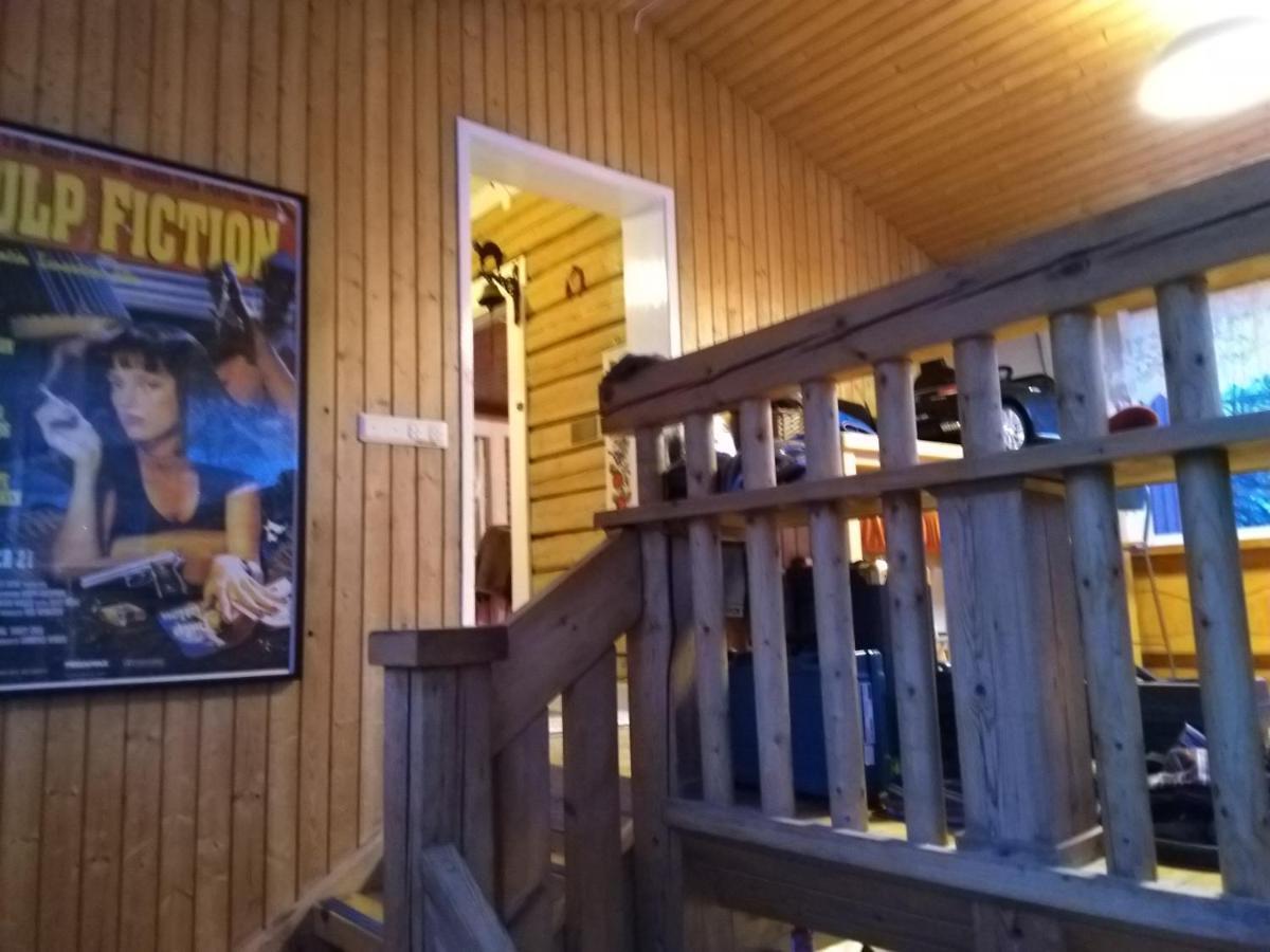 120 Yrs. Old Log House In Kuopio City Centre Bagian luar foto